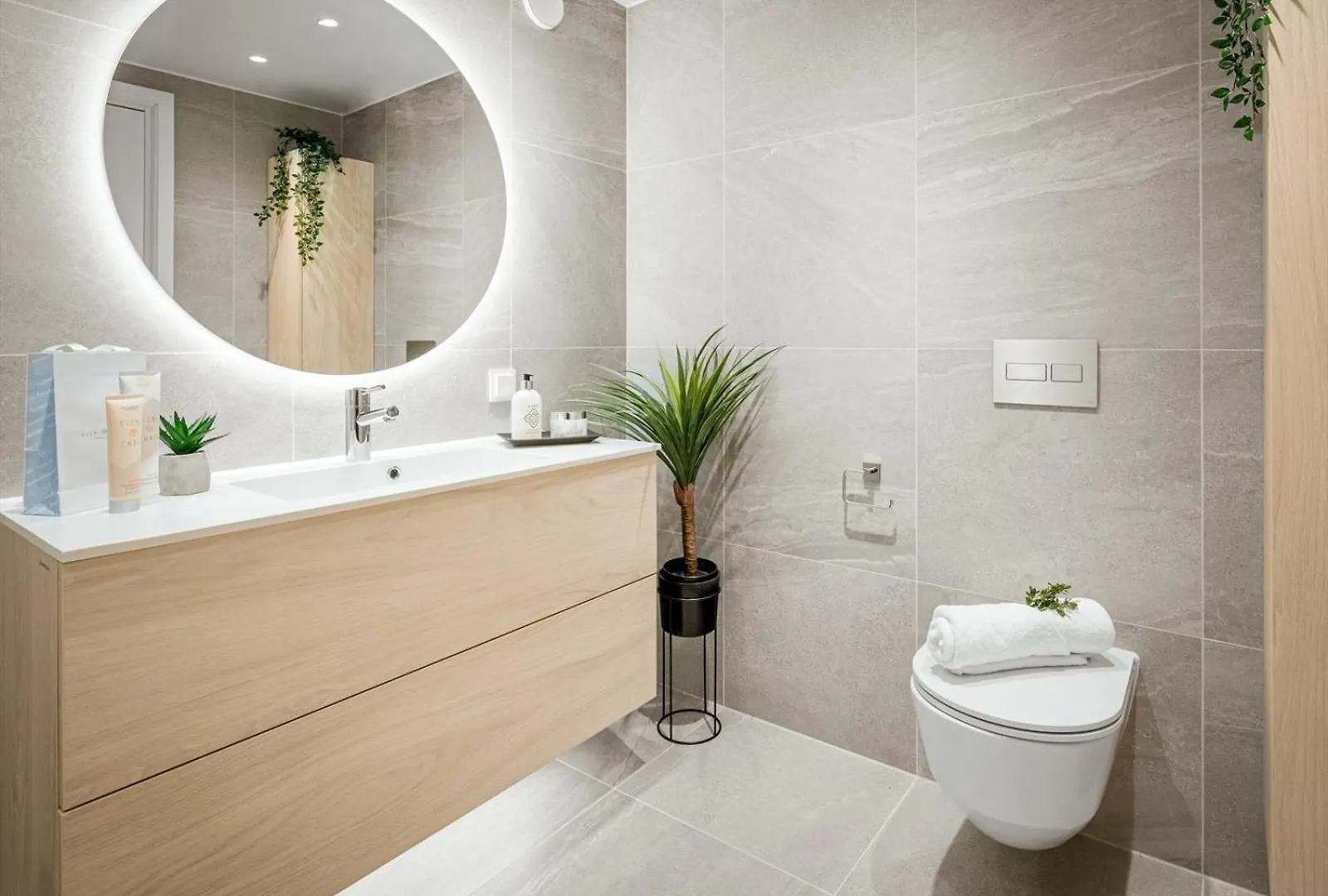 Modern House With Two Bathrooms And Two Bedrooms, Renovated In 2022 Bergen Semesterbostad